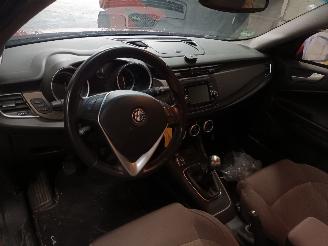 Alfa Romeo Giulietta Giulietta (940) Hatchback 1.4 TB 16V MultiAir (940.A.2000) [125kW]  (0=
4-2010/10-2018) picture 5