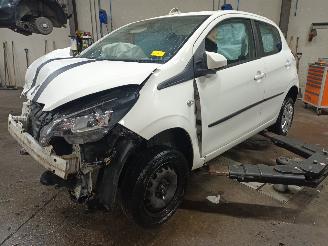 Purkuautot passenger cars Peugeot 108 108 Hatchback 1.0 12V (1KRFE(CFB)) [51kW]  (05-2014/...) 2014/7