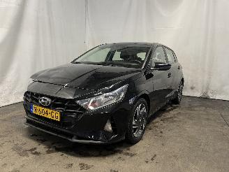 Damaged car Hyundai I-20 i20 (BC3) Hatchback 5-drs 1.2 16V (G4LF) [62kW]  (08-2020/...) 2021/11