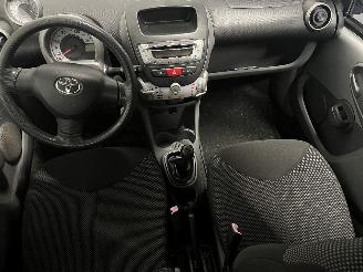 Toyota Aygo Aygo (B10) Hatchback 1.0 12V VVT-i (1KR-FE) [50kW]  (07-2005/05-2014) picture 16