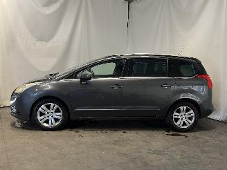 Peugeot 5008 5008 I (0A/0E) MPV 1.6 THP 16V (EP6CDT(5FV)) [115kW]  (09-2009/03-2017=
) picture 4