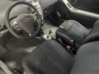 Toyota Yaris Yaris II (P9) Hatchback 1.3 16V VVT-i (2SZFE) [64kW]  (08-2005/11-2010=
) picture 14