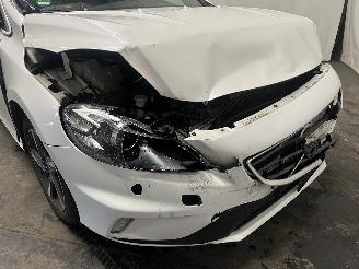 Volvo V-40 V40 (MV) Hatchback 5-drs 2.0 D2 16V (D4204T8(Euro 6b)) [88kW]  (02-201=
5/08-2019) picture 8