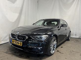 Vaurioauto  passenger cars BMW 3-serie 3 serie (F30) Sedan 320i 2.0 16V (N20-B20B) [135kW]  (03-2012/10-2018)= 2012/5