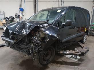 disassembly commercial vehicles Peugeot Partner Partner (GC/GF/GG/GJ/GK) Van 1.6 HDI 75 (DV6ETED(9HN)) [55kW]  (07-201=
1/06-2016) 2015