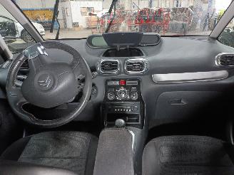 Citroën C3 C3 Picasso (SH) MPV 1.4 16V VTI 95 (EP3(8FS)) [70kW]  (12-2008/10-2017=
) picture 5
