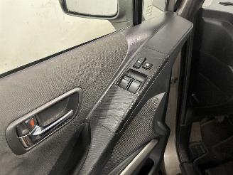 Toyota Corolla Corolla Verso (R10/11) MPV 1.6 16V VVT-i (3ZZFE) [81kW]  (04-2004/03-2=
009) picture 16