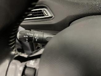 Peugeot 308 308 (L3/L8/LB/LH/LP) Hatchback 5-drs 2.0 BlueHDi 150 16V (DW10FD(AHR))=
 [110kW]  (11-2013/12-2021) picture 23