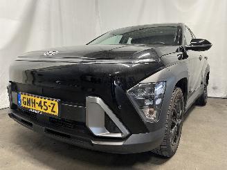 krockskadad bil auto Hyundai Kona Kona (SX2) SUV 1.0 T-GDI 12V Hybrid 48V (G3LF) [74kW]  (04-2023/...) 2024/10