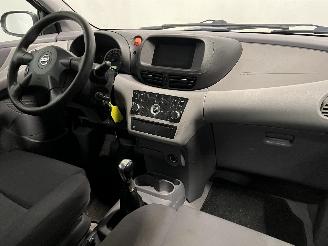 Nissan Almera Almera Tino (V10M) MPV 1.8 16V (QG18DE) [85kW]  (12-2002/02-2006) picture 11