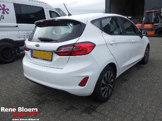 Ford Fiesta 1.0 Ecoboost Hybrid Titanium picture 4