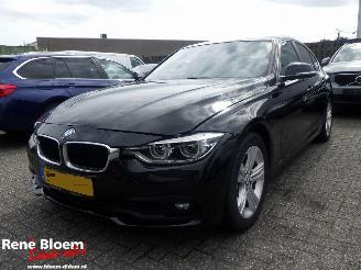 krockskadad bil auto BMW 3-serie 316D Centennial Executive 116pk 2017/7
