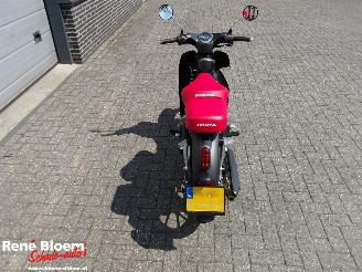 Honda  C 125 A Super Cub picture 5