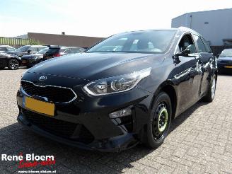 skadebil auto Kia Ceed 1.5 T-GDI Dynamicline 160pk 2021/5
