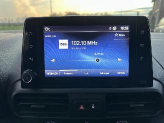 Toyota Proace City 1.5 D-4D 131pk 8-Traps aut + f1 Live - nap - camera - apple carplay + android - airco - cruise - pdc v+a picture 45