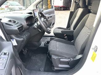 Toyota Proace City 1.5 D-4D 131pk 8-Traps aut + f1 Live - nap - camera - apple carplay + android - airco - cruise - pdc v+a picture 29