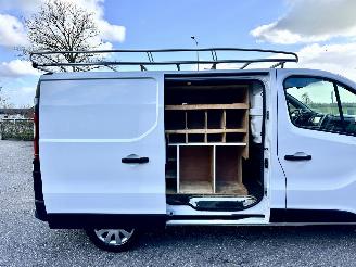 Renault Trafic 1.6 dCi 120pk 6-bak euro.6 T27 L1/H1 Comf - nap - 3pers - navi - airco - cruise - pdc - trekh - imperiaal picture 14