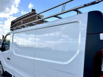 Renault Trafic 1.6 dCi 120pk 6-bak euro.6 T27 L1/H1 Comf - nap - 3pers - navi - airco - cruise - pdc - trekh - imperiaal picture 9