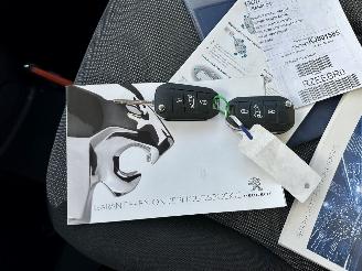 Peugeot Partner 1.5 BlueHDI 131pk 8-Traps aut + f1 Grip Long 3Pers - nap - camera - airco - carplay - 82dkm nieuw distr.riem - pdc v+a picture 18