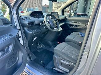 Peugeot Partner 1.5 BlueHDI 131pk 8-Traps aut + f1 Grip Long 3Pers - nap - camera - airco - carplay - 82dkm nieuw distr.riem - pdc v+a picture 13