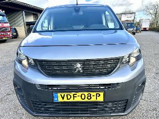 Peugeot Partner 1.5 BlueHDI 131pk 8-Traps aut + f1 Grip Long 3Pers - nap - camera - airco - carplay - 82dkm nieuw distr.riem - pdc v+a picture 3