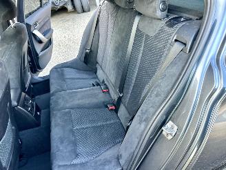 BMW 1-serie 120i 177pk 8-traps aut M-Sport - schuifdak - navi - pdc - keyless - alcantara - zwarte hemel - stoelverw picture 22