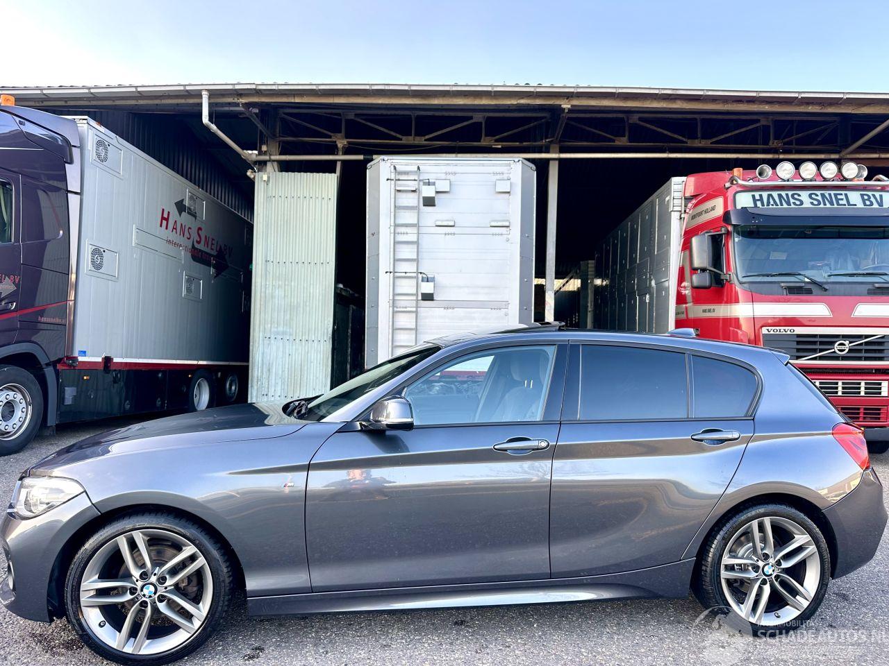 BMW 1-serie 120i 177pk 8-traps aut M-Sport - schuifdak - navi - pdc - keyless - alcantara - zwarte hemel - stoelverw