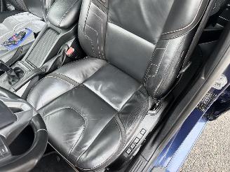 Volvo V-40 2.0 D4 190pk 6-bak Ocean Race Bus - pano - xenon - nap - navi - camera - pdc v+a - memory - trekh picture 41