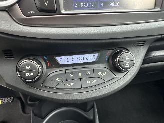 Toyota Yaris 1.5 Full Hybrid 89pk automaat Aspiration - nap - camera - clima + cruise contr - pdc - afn trek - boekjes + sleutels picture 45