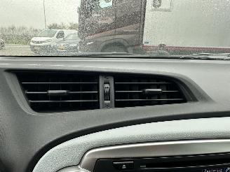 Toyota Yaris 1.5 Full Hybrid 89pk automaat Aspiration - nap - camera - clima + cruise contr - pdc - afn trek - boekjes + sleutels picture 51