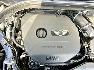 Mini Clubman Cooper 1.5T 136pk 6-traps aut - pano - nap - 1e eig - keyless entry + start - line assist - clima + cruise contr picture 87