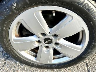 Mini Clubman Cooper 1.5T 136pk 6-traps aut - pano - nap - 1e eig - keyless entry + start - line assist - clima + cruise contr picture 82