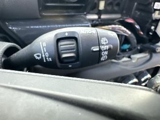 Mini Clubman Cooper 1.5T 136pk 6-traps aut - pano - nap - 1e eig - keyless entry + start - line assist - clima + cruise contr picture 31