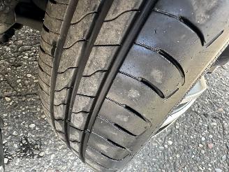 Mitsubishi Space-star 1.0i 71pk Cool+ 5drs - nap - airco - elektr pakket - licht + regensensor - facelift - 4x nieuwe banden picture 59