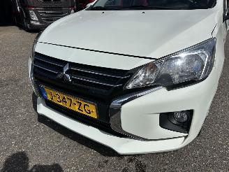 Mitsubishi Space-star 1.0i 71pk Cool+ 5drs - nap - airco - elektr pakket - licht + regensensor - facelift - 4x nieuwe banden picture 74