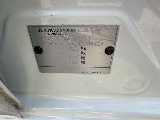 Mitsubishi Space-star 1.0i 71pk Cool+ 5drs - nap - airco - elektr pakket - licht + regensensor - facelift - 4x nieuwe banden picture 36