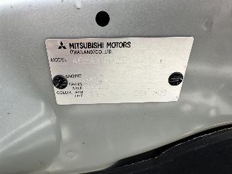 Mitsubishi Space-star 1.0i 71pk Cool+ 5drs - nap - airco - elektr pakket - licht + regensensor - facelift - 4x nieuwe banden picture 49