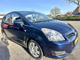 Toyota Corolla-verso 1.6 VVT-i 110pk Terra - 197dkm nap - airco - cruise contr - pdc - elektr spiegels + ramen voor - all season picture 4