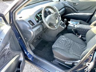 Toyota Corolla-verso 1.6 VVT-i 110pk Terra - 197dkm nap - airco - cruise contr - pdc - elektr spiegels + ramen voor - all season picture 13