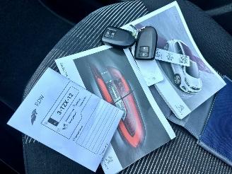 Peugeot 108 1.0 e-VTi 69pk Première CabrioTop picture 20