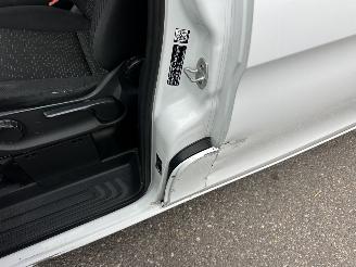 Mercedes Vito 116 CDI 163pk 9-traps aut + f1 Extra Lang L3 3pers - navi - camera - stoelverw - pdc v+a - airco - cruise picture 39
