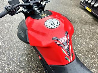 Aprilia  SHIVER 900 - led knipperlichten - drive modus - carbon spatbord - verstelbaar achterveer - stickersset picture 26