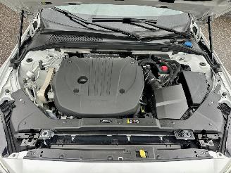 Volvo V-60 2.0 B3 Hybrid 8-traps aut Momentum - 49dkm nap - navi - camera - leer - stoel + stuurverw - CarPlay picture 11