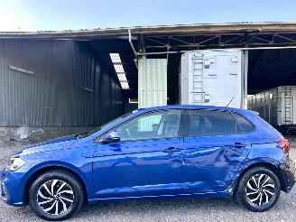 uszkodzony samochody osobowe Volkswagen Polo 1.0 TSI aut + f1 Life Business 2023/1