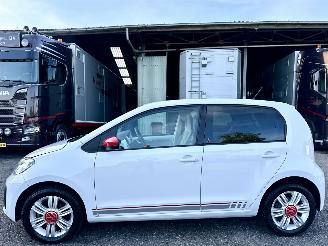 Damaged car Volkswagen Up! 1.0 beats 2020/11