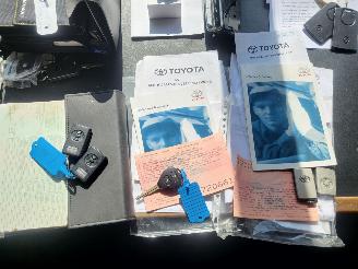 Toyota Rav-4 3X Rav-4 2.2 MET O.A  D-4d D-cat 4x4 130 Kw 1 e eigen 55000 km EXECUTIVE picture 9