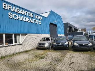 Damaged car Toyota Rav-4 3X Rav-4 2.2 MET O.A  D-4d D-cat 4x4 130 Kw 1 e eigen 55000 km EXECUTIVE 2010/3