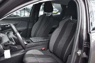 Peugeot 3008 1.2 Puretech Active Pack 131Pk *Navi/Clima/Camera picture 5