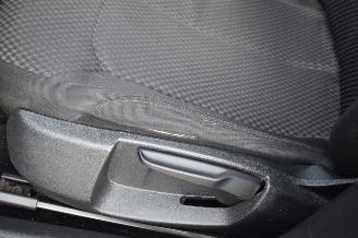 Volkswagen Passat 1.6 Tdi Bluemotion Executive 140Pk *Airco/Navi picture 20