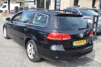 Volkswagen Passat 1.6 Tdi Bluemotion Executive 140Pk *Airco/Navi picture 4